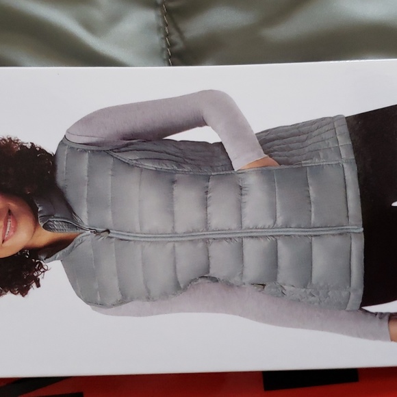 Ladies Vest Jacket - Picture 4 of 9